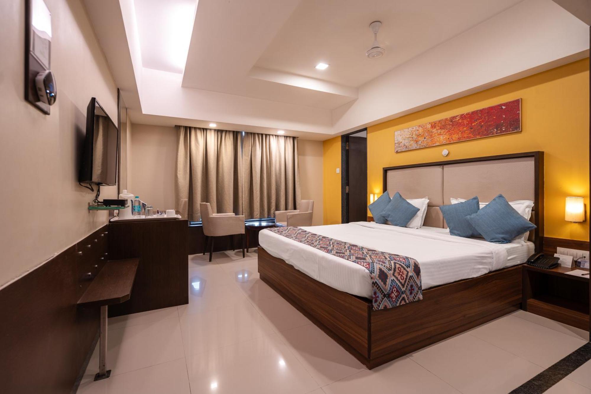 Gcc Hotel And Club Mira-Bhayandar Экстерьер фото