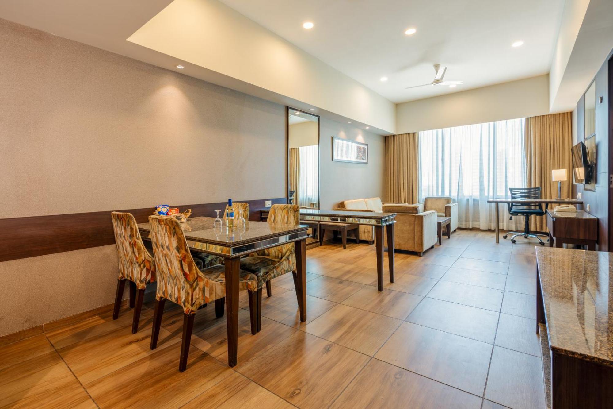 Gcc Hotel And Club Mira-Bhayandar Экстерьер фото